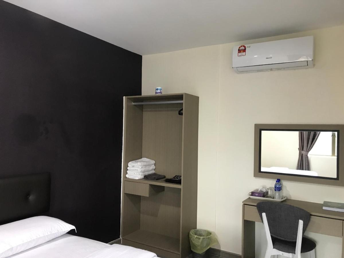 Oyo 90506 Z Stay Inn Hotel Simpang Renggam Ngoại thất bức ảnh