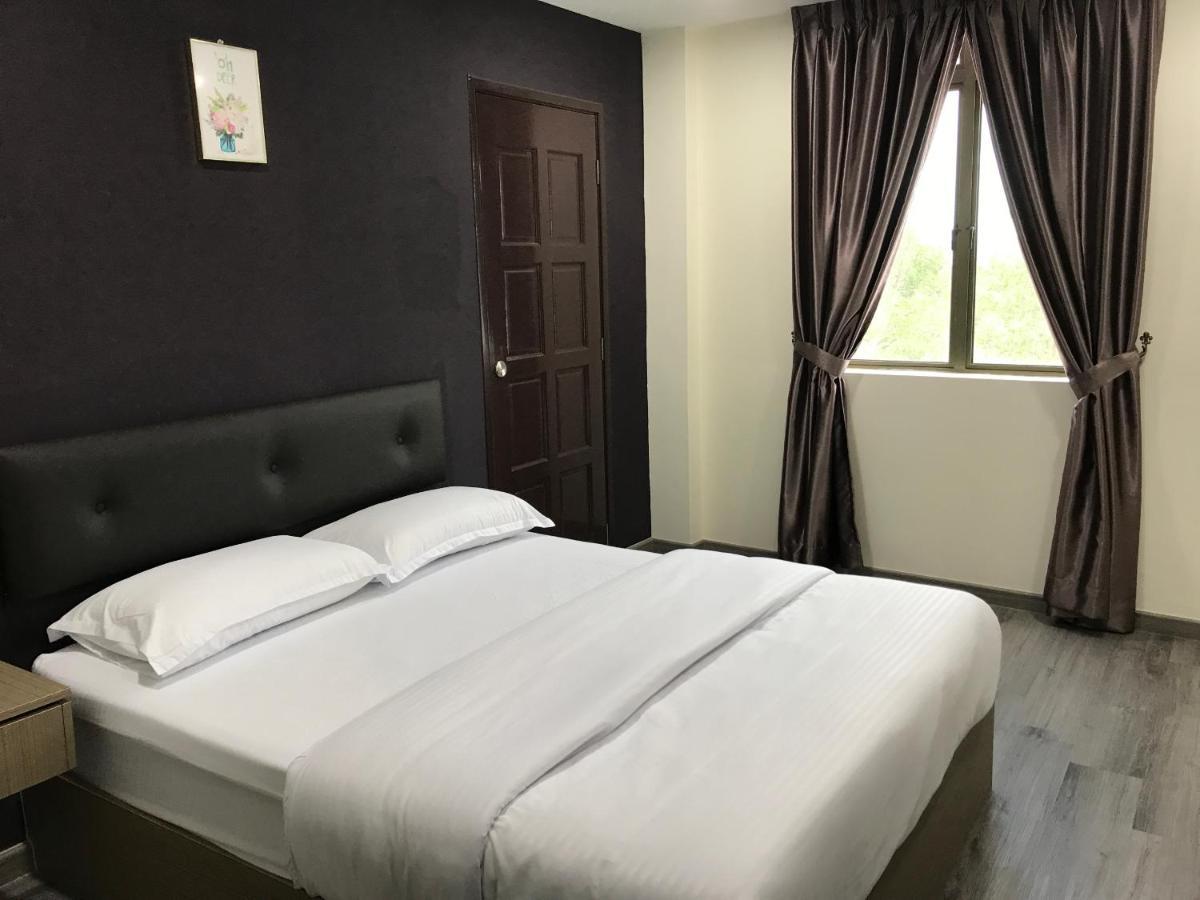 Oyo 90506 Z Stay Inn Hotel Simpang Renggam Ngoại thất bức ảnh