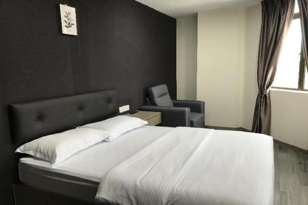 Oyo 90506 Z Stay Inn Hotel Simpang Renggam Ngoại thất bức ảnh